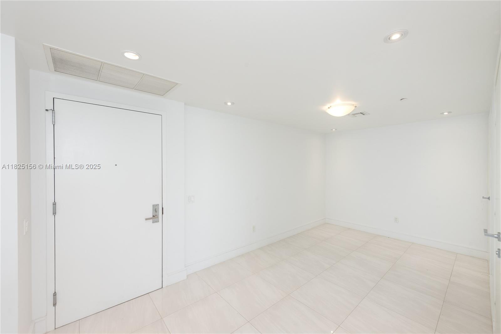 1300 Brickell Bay Dr #3003, Miami FL 33131