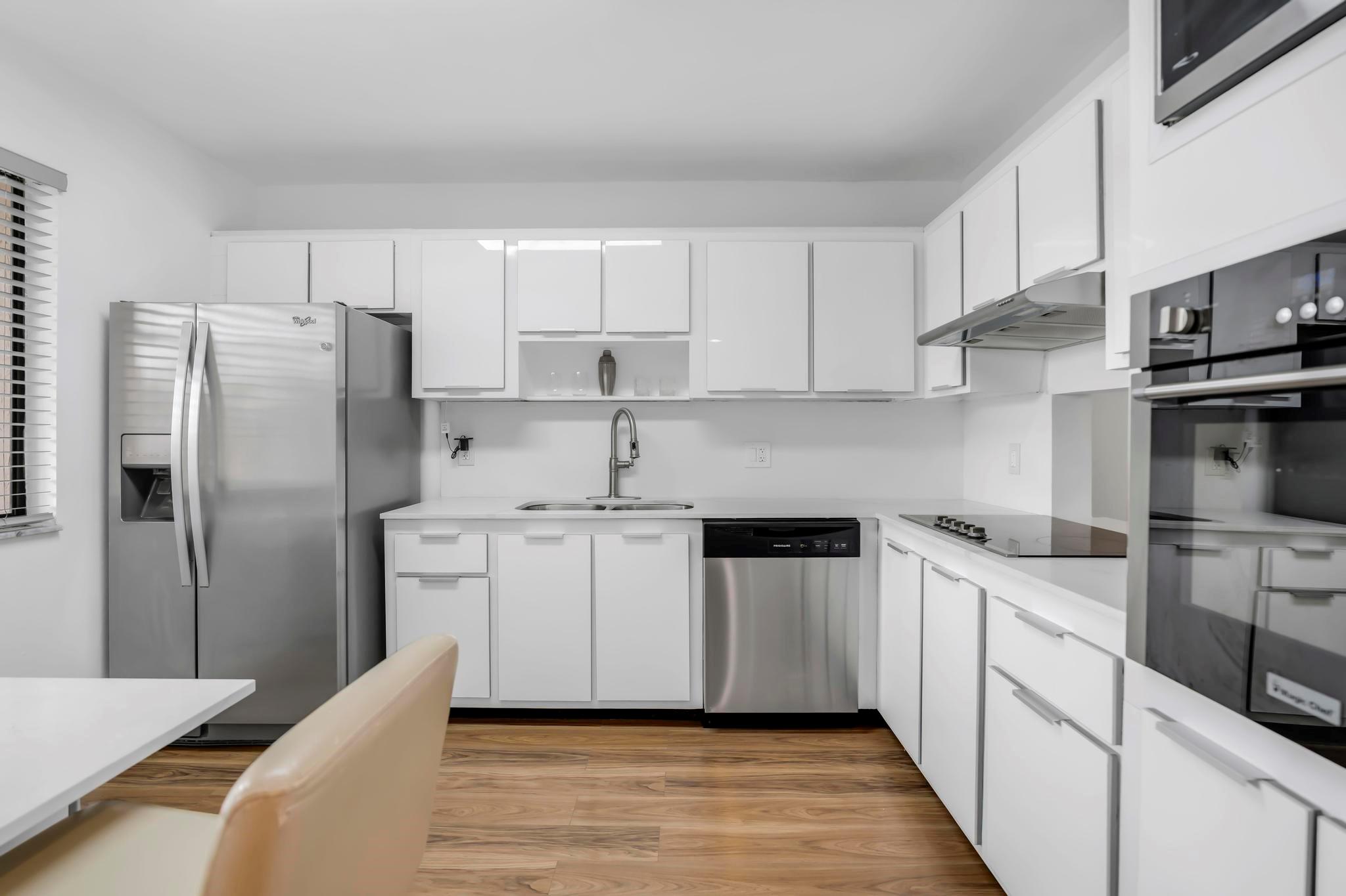 Homes for sale in Weston, FL | 170 Lakeview Dr #203, Weston, FL 33326 | MLS# F10509788