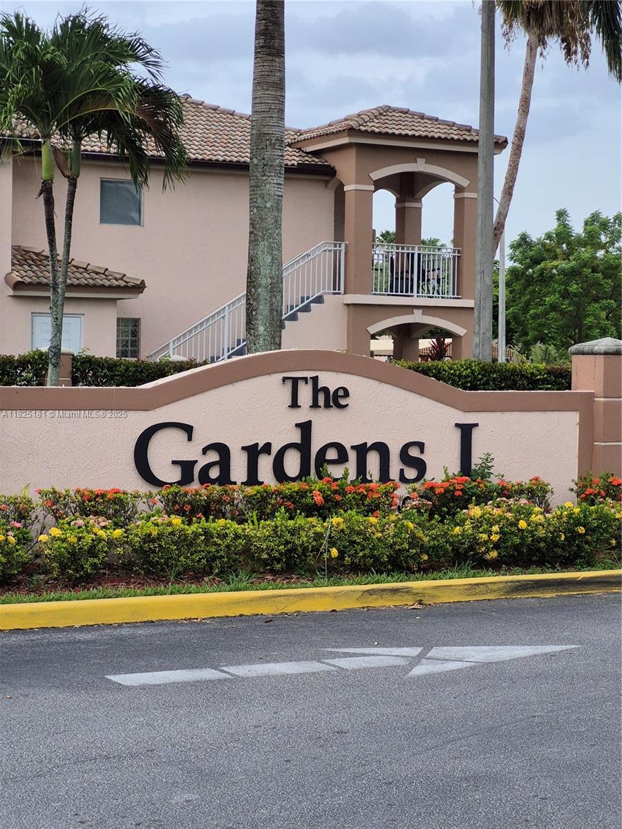Venetia Gardens Condo
