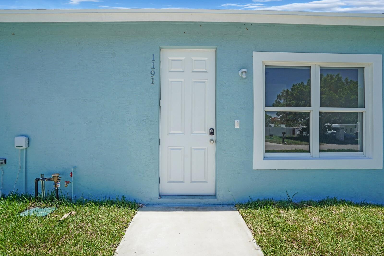 Homes for sale in Lantana, FL | 1191 Highview Rd, Lantana, FL 33462 | MLS# F10512144