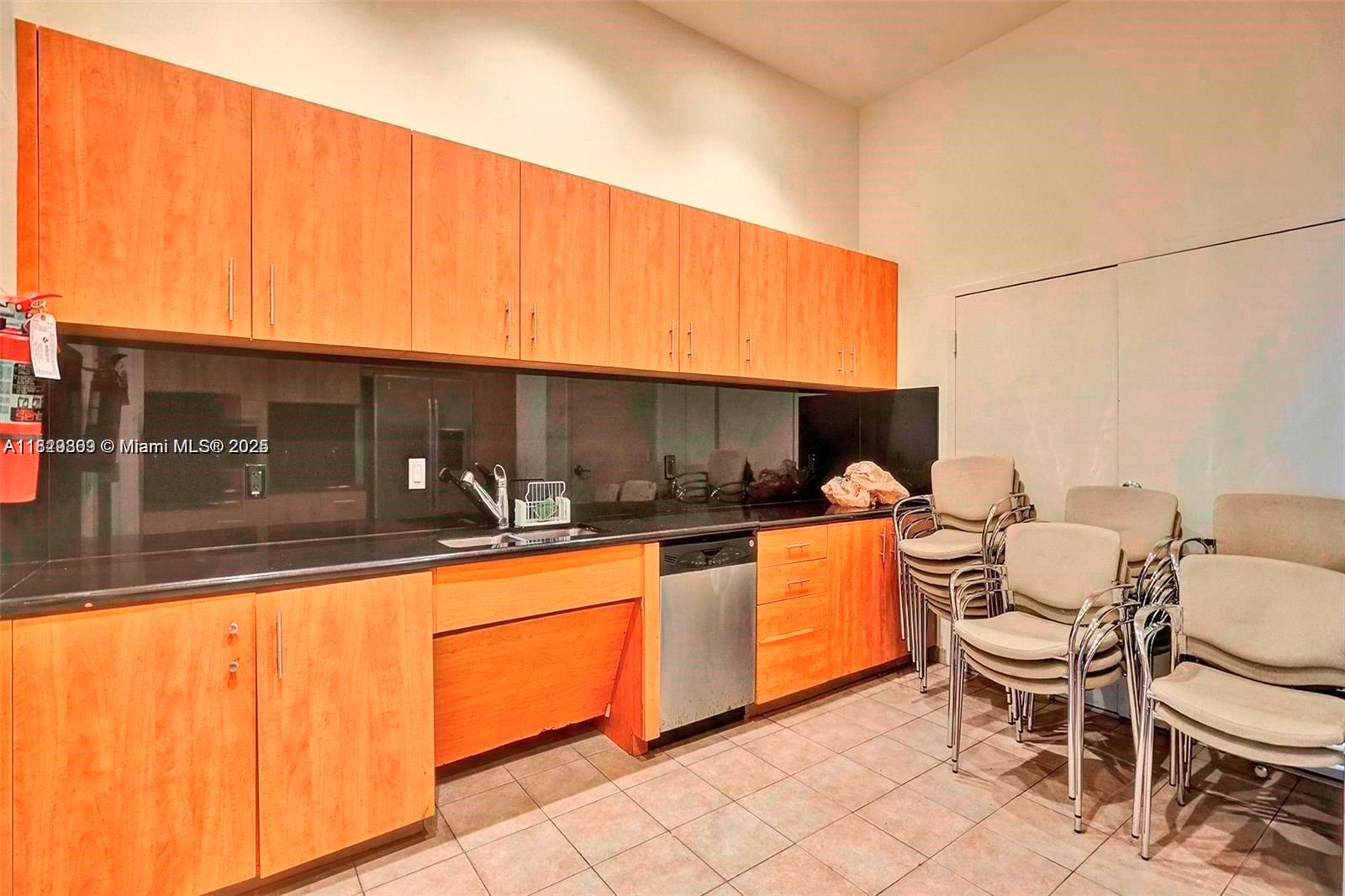 7910 Harbor Island Dr #1008, North Bay Village FL 33141