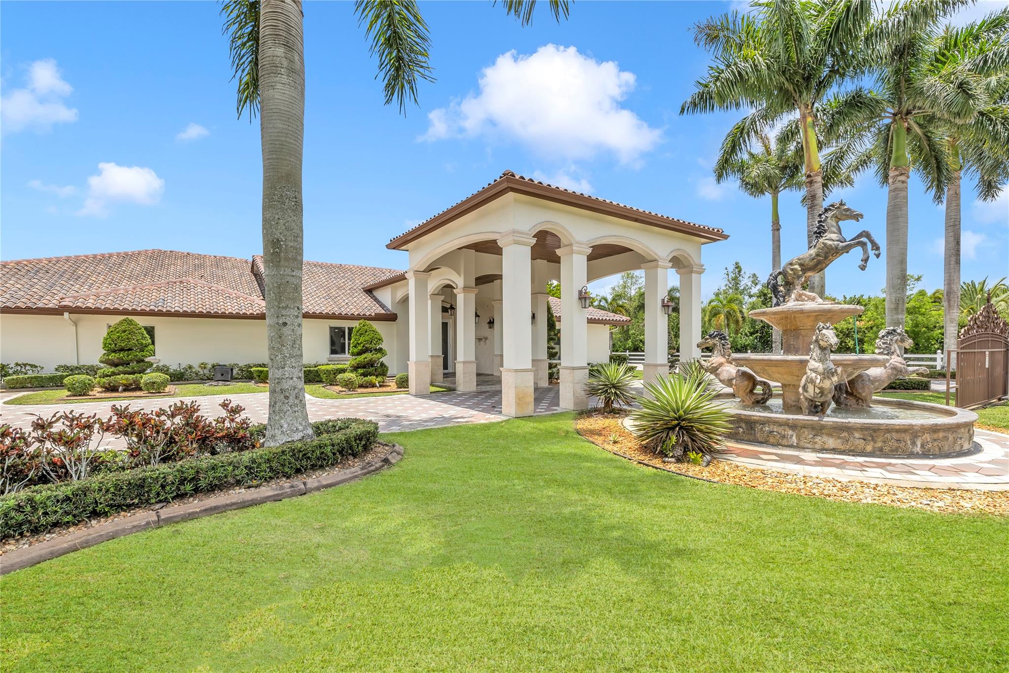 Homes for sale in Southwest Ranches, FL | 6300 Sw 190Th Ave, Southwest Ranches, FL 33332 | MLS# F10512208