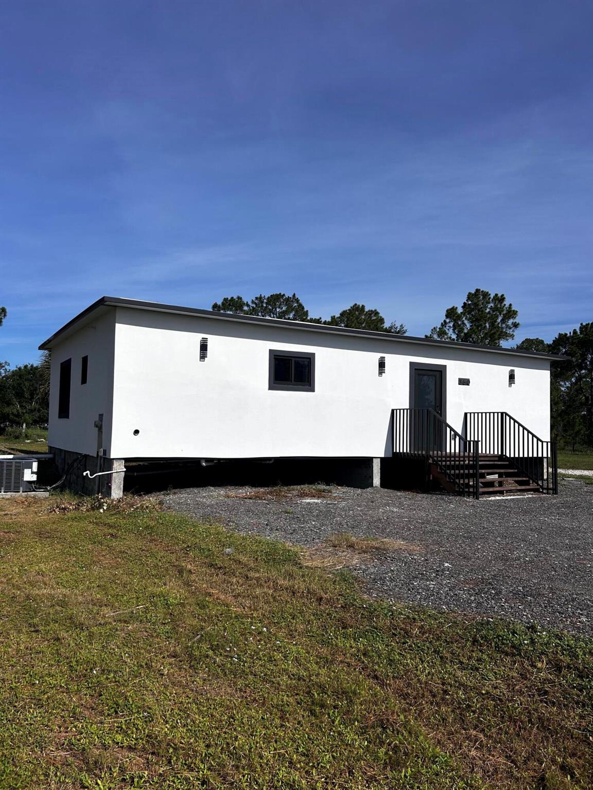 Homes for sale in Clewiston, FL | 360 S Romero Street, Clewiston, FL 33440 | MLS# R11102915