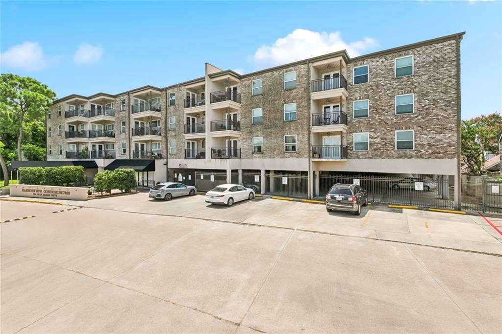 Homes for sale in New Orleans, LA | 500 Lake Marina Ave #327, New Orleans, LA 70124 | MLS# 2508182