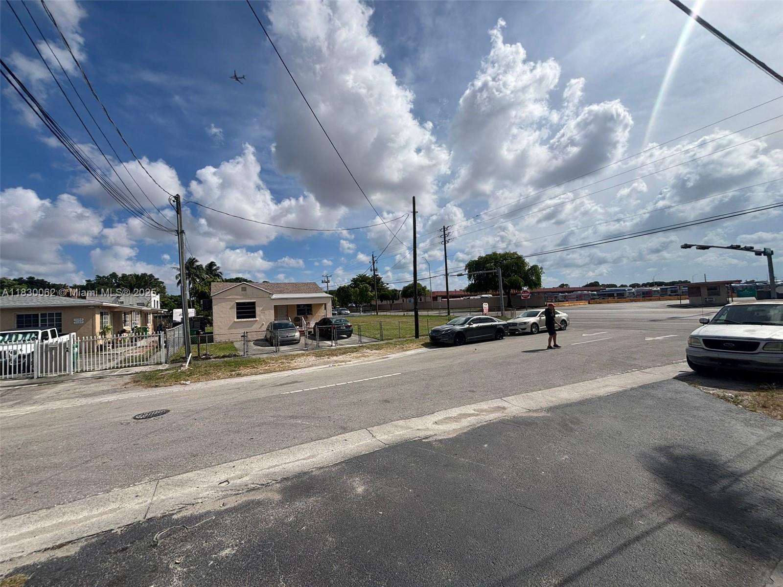 3186 NW 33rd St