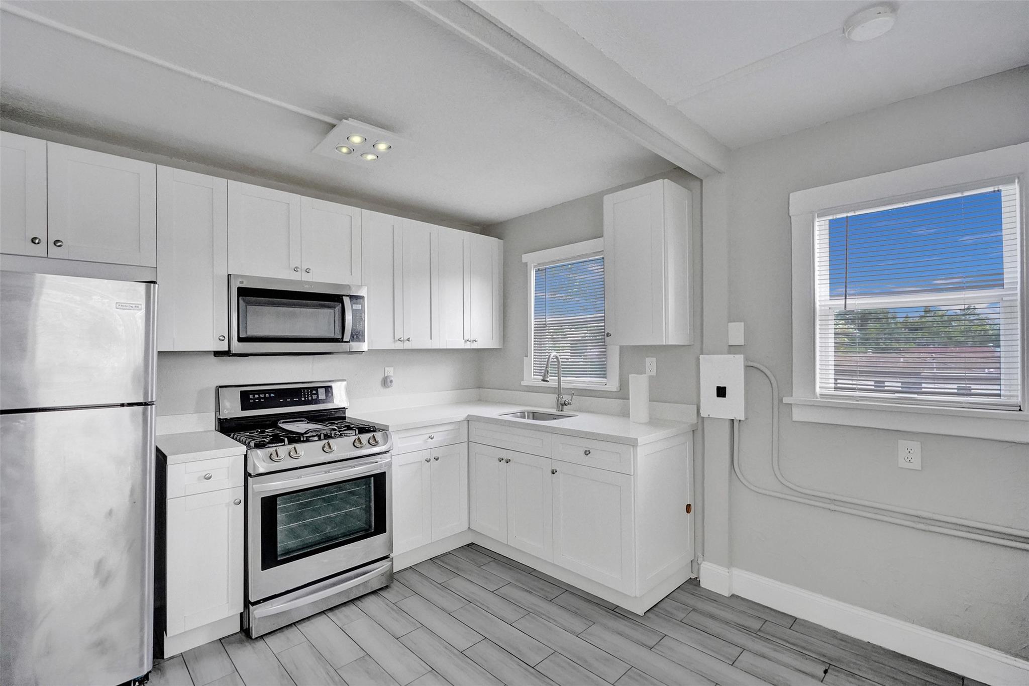 Homes for sale in West Palm Beach, FL | 924 Mcintosh St, West Palm Beach, FL 33405 | MLS# F10512244