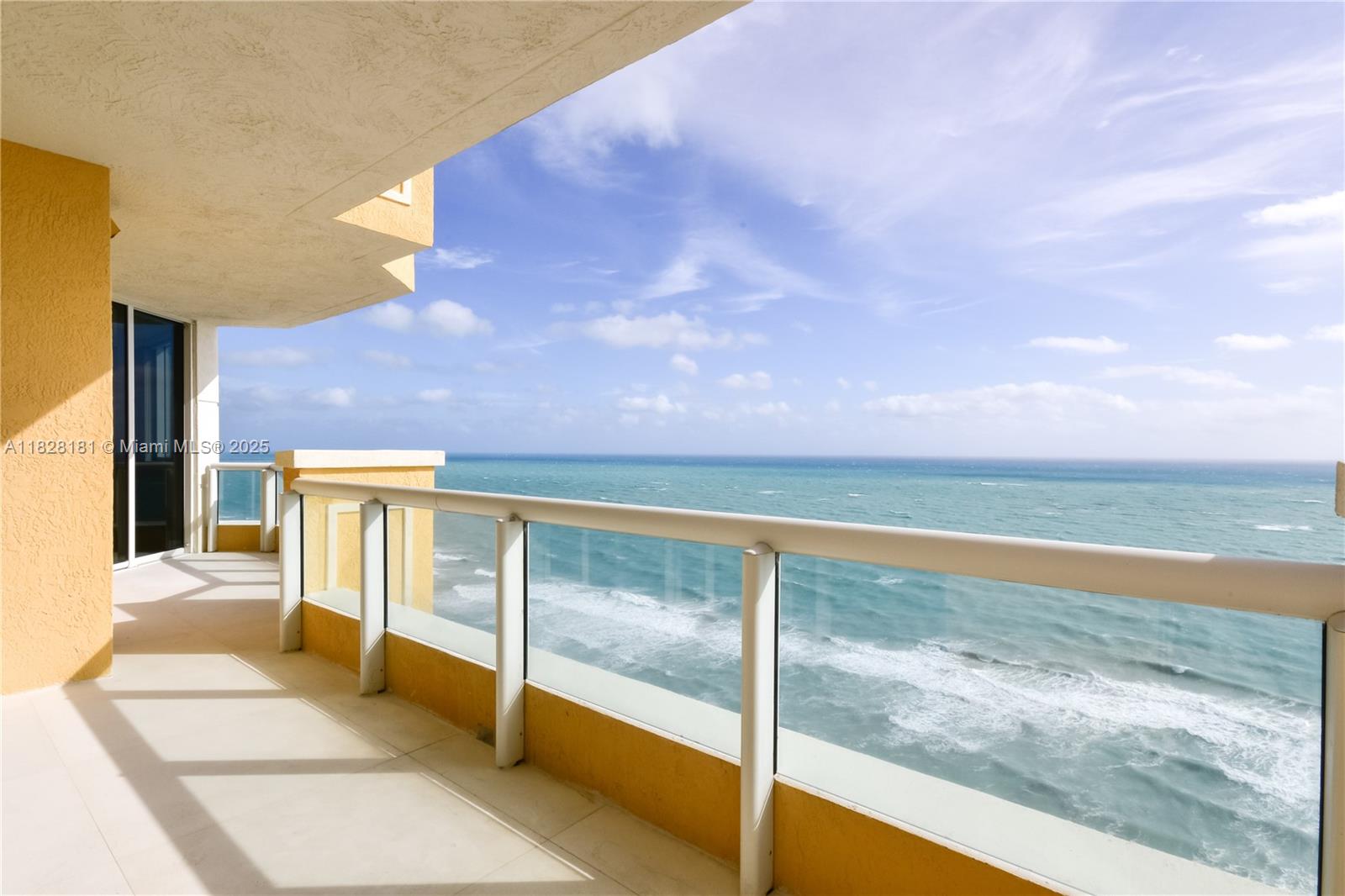 Apartamento para Alugar em Sunny Isles Beach, FL
