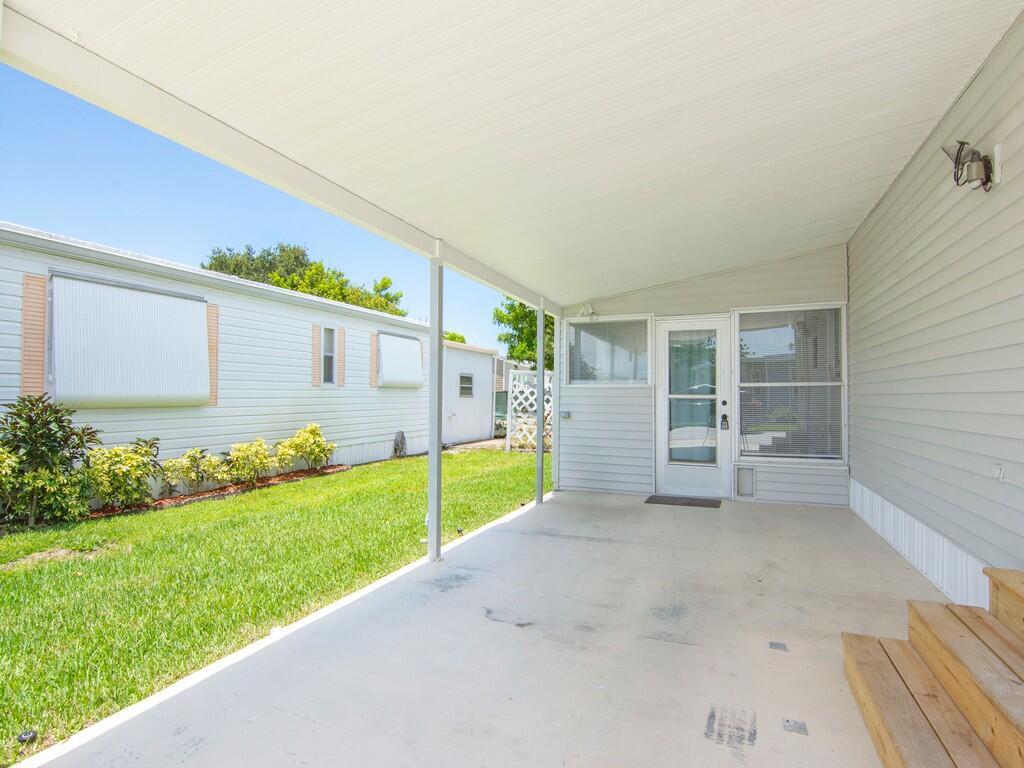 Homes for sale in Jensen Beach, FL | 179 Ne Emerald Dr, Jensen Beach, FL 34957 | MLS# R11103064