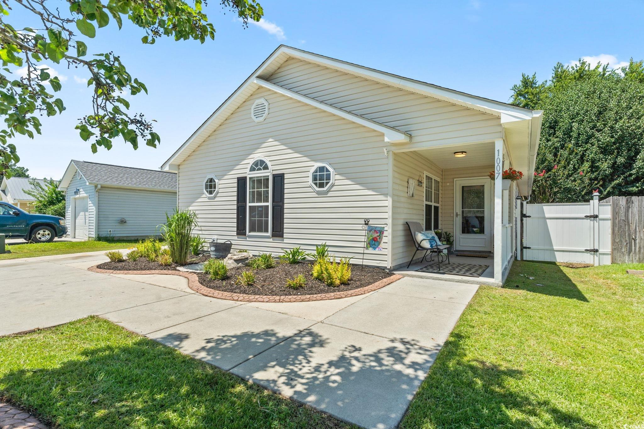 1007 Autumn Dr. Murrells Inlet, SC 29576