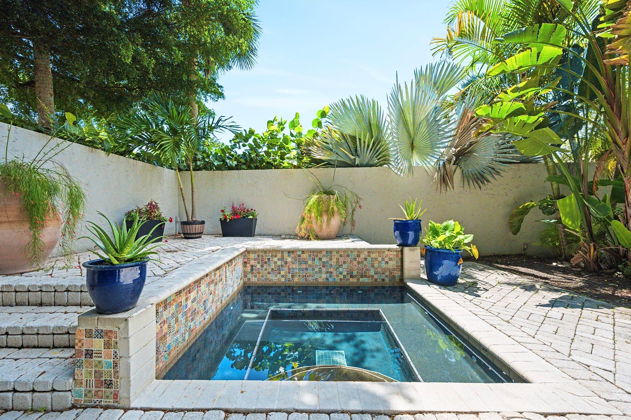 Homes for sale in Wellington, FL | 11813 Pebblewood Dr, Wellington, FL 33414 | MLS# R11103109