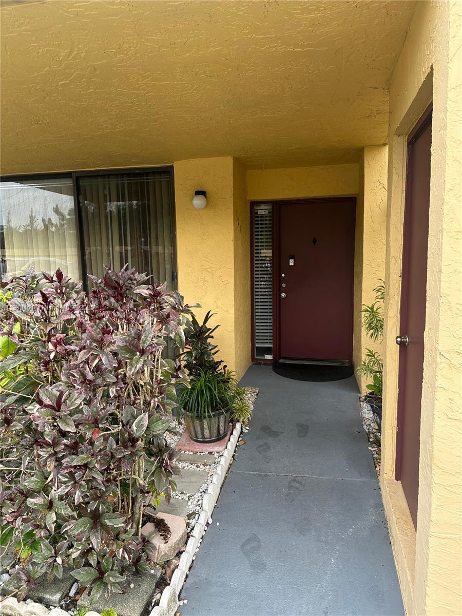 Homes for sale in Miami Gardens, FL | 430 Nw 214Th St #101, Miami Gardens, FL 33169 | MLS# A11830461