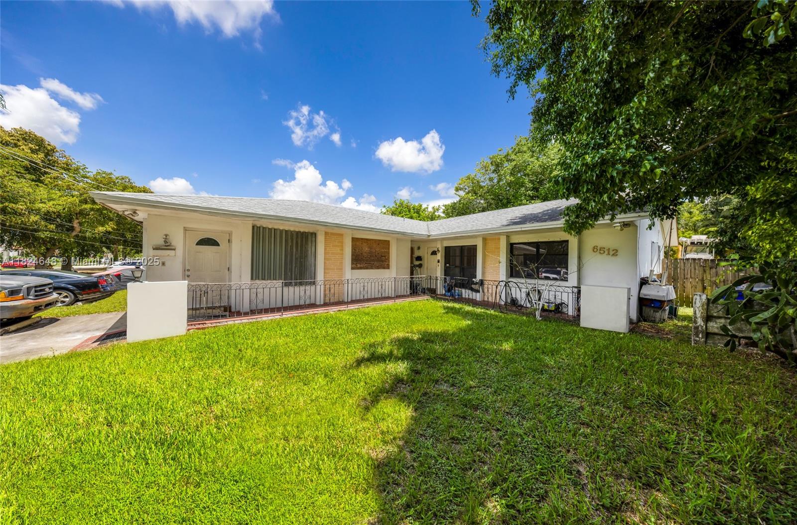 Homes for sale in Hollywood, FL | 6510 Moseley St, Hollywood, FL 33024 | MLS# A11824648