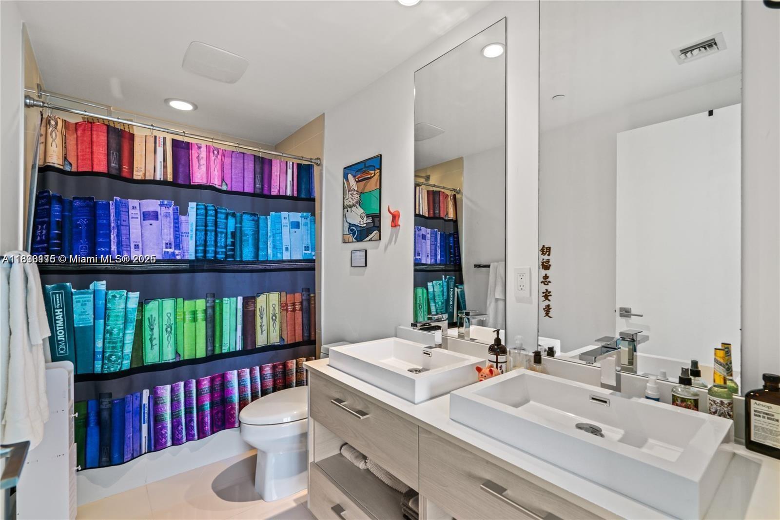 55 SW 9th St #1801, Miami FL 33130