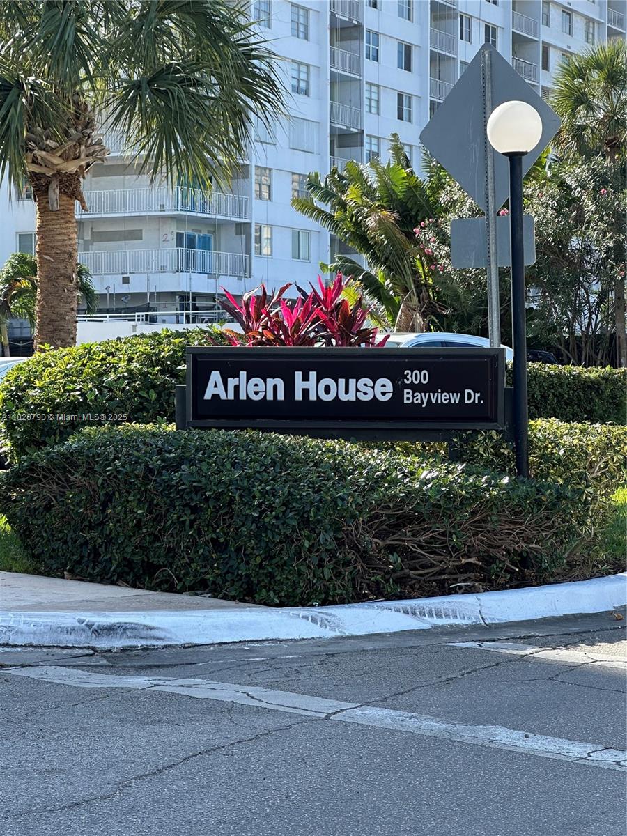 Arlen House Condo