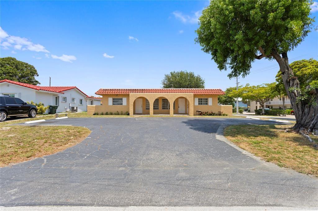 Homes for sale in Boca Raton, FL | 697 Ipswich St, Boca Raton, FL 33487 | MLS# F10512413