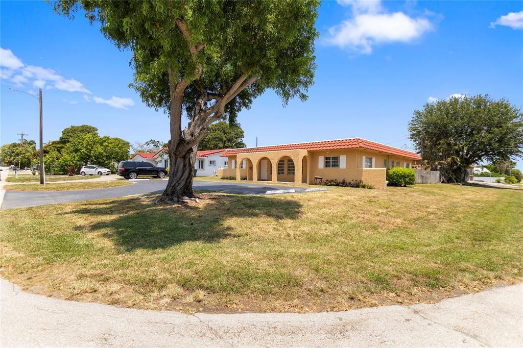 Homes for sale in Boca Raton, FL | 697 Ipswich St, Boca Raton, FL 33487 | MLS# F10512413