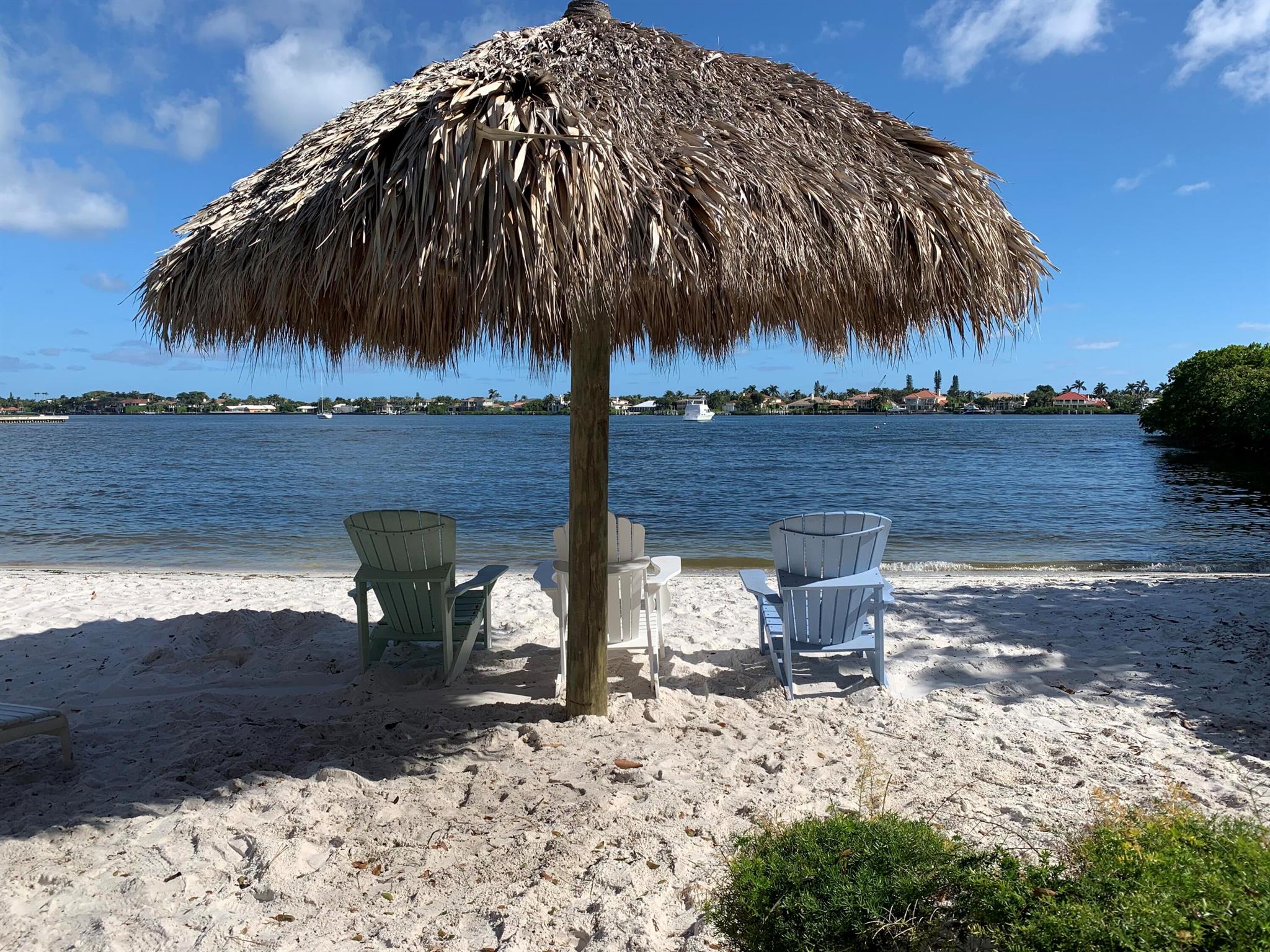 Homes for sale in Hypoluxo, FL | 700 Scotia Dr #303, Hypoluxo, FL 33462 | MLS# R11103328