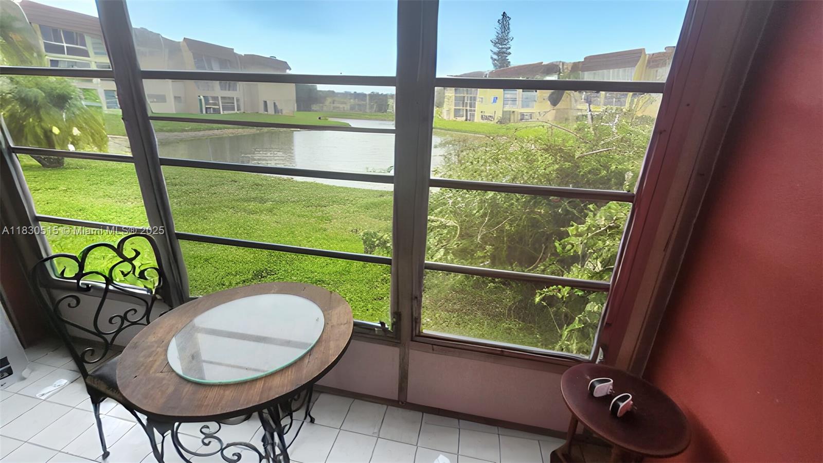 Sunrise Lakes 83 Condo