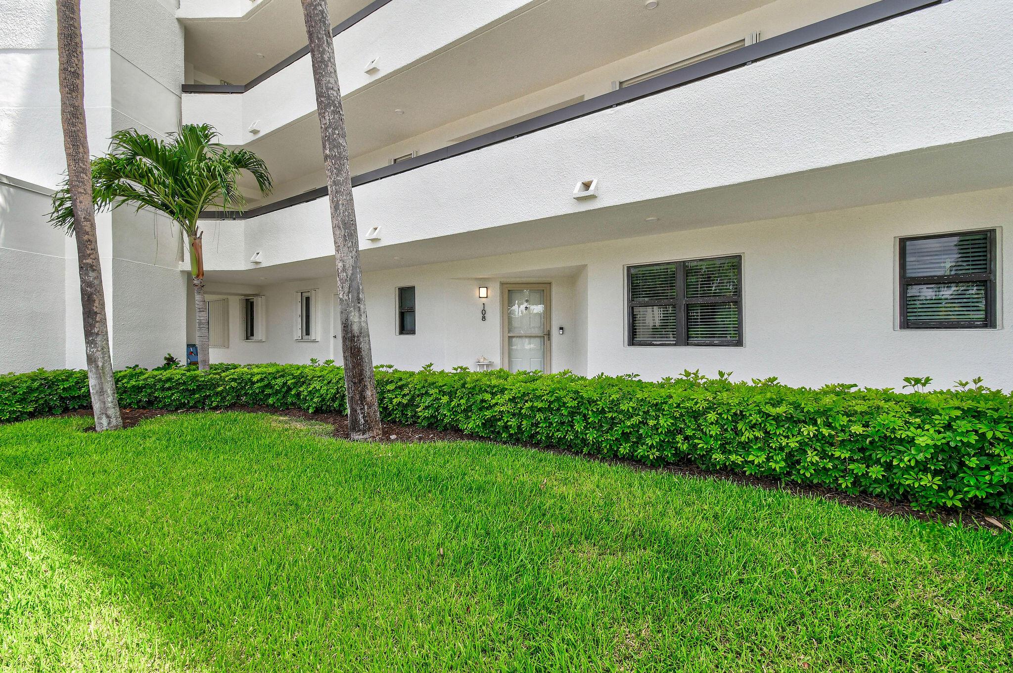 Homes for sale in Tequesta, FL | 19800 Sandpointe Bay Dr #108, Tequesta, FL 33469 | MLS# R11103367