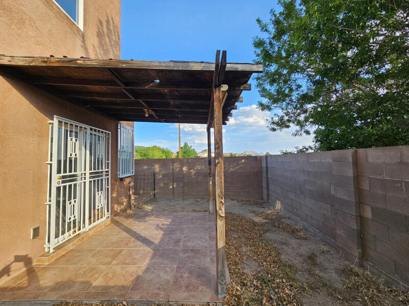 1501 OCEAN BREEZE Drive NE Patio