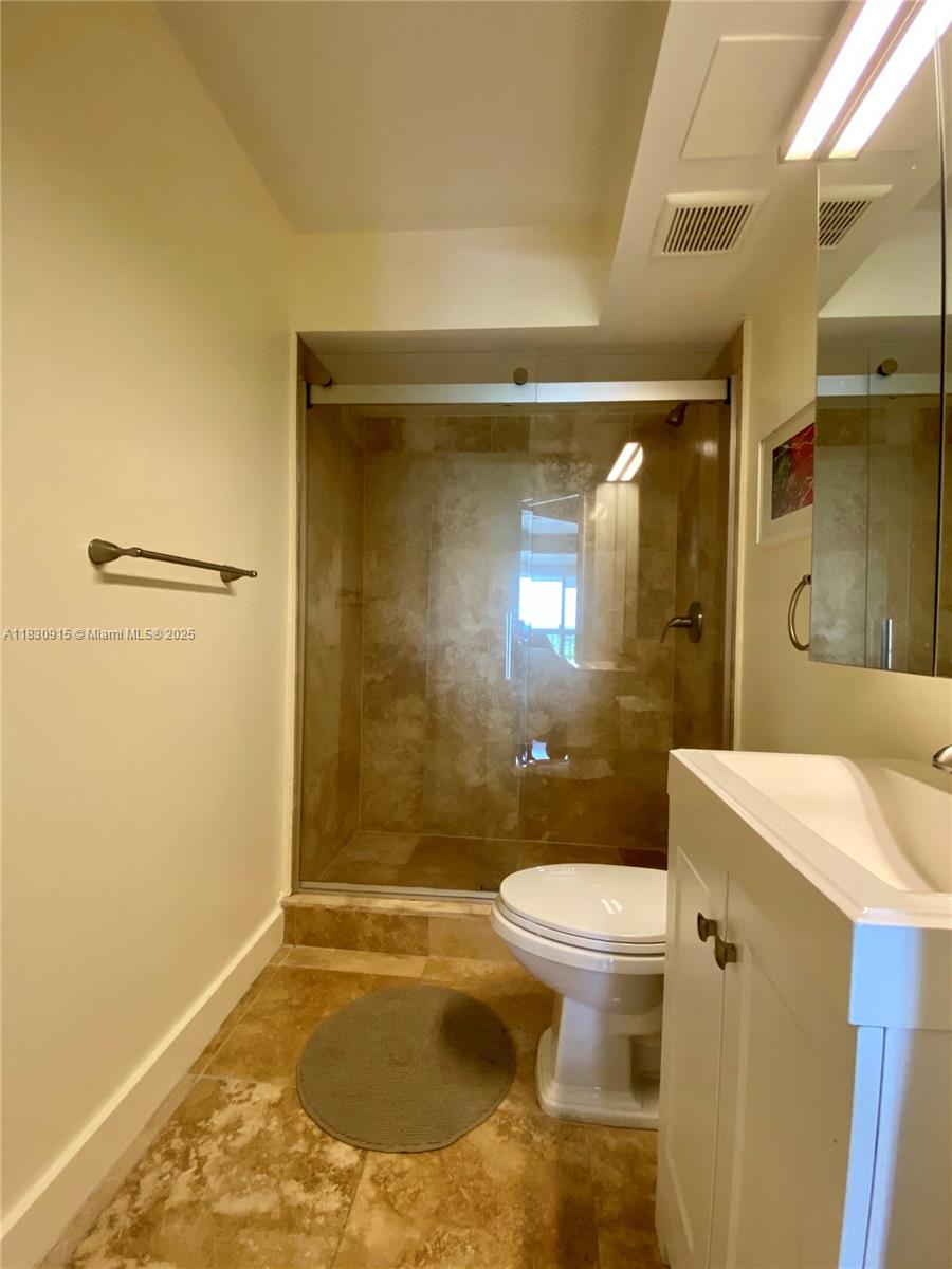 2333 Brickell Ave #1512, Miami FL 33129