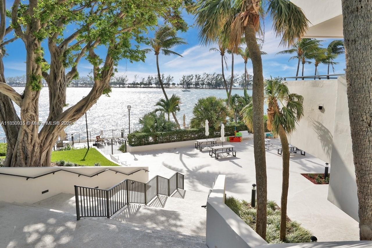 2333 Brickell Ave #1512, Miami FL 33129