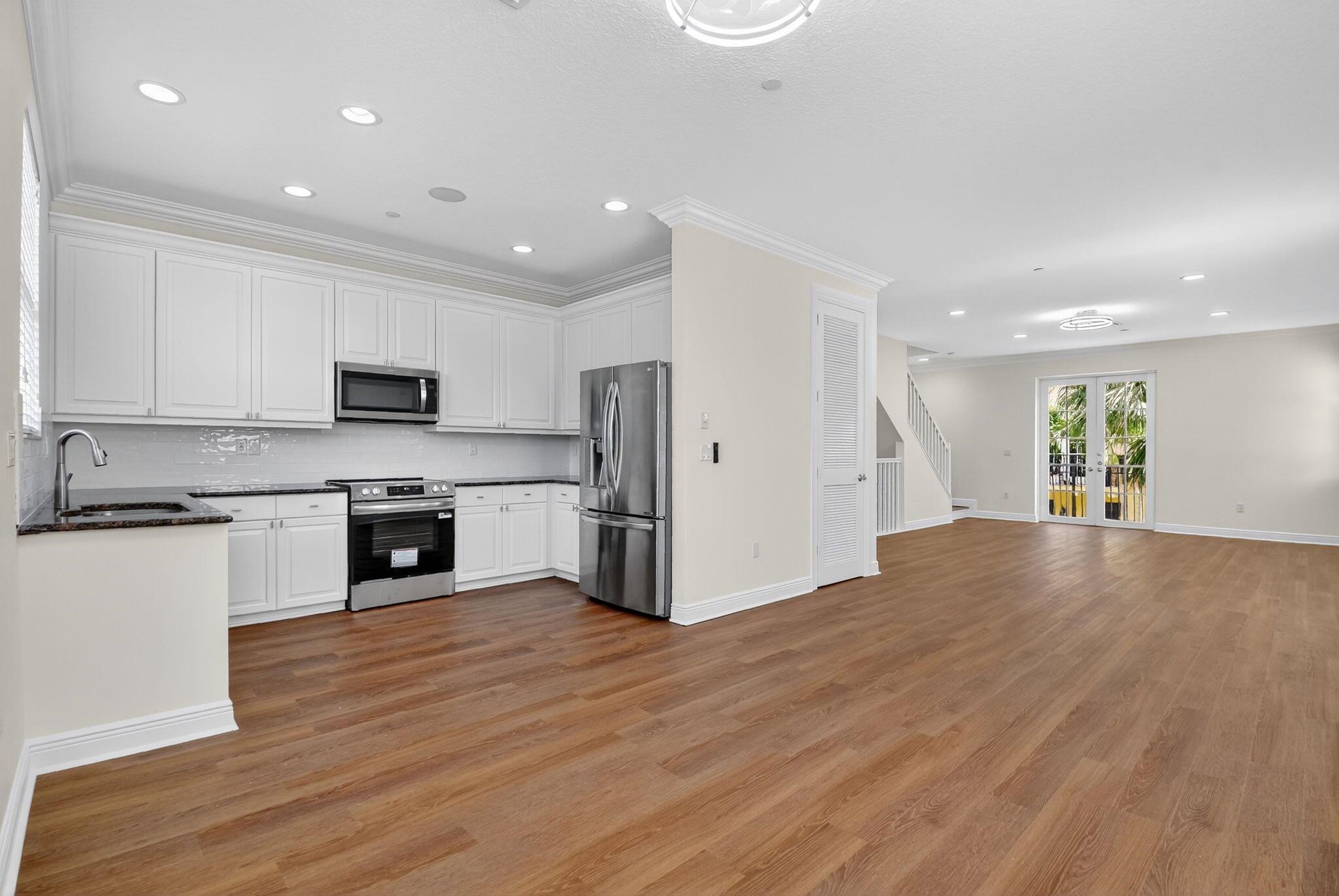 Courtyards Of Lake Worth