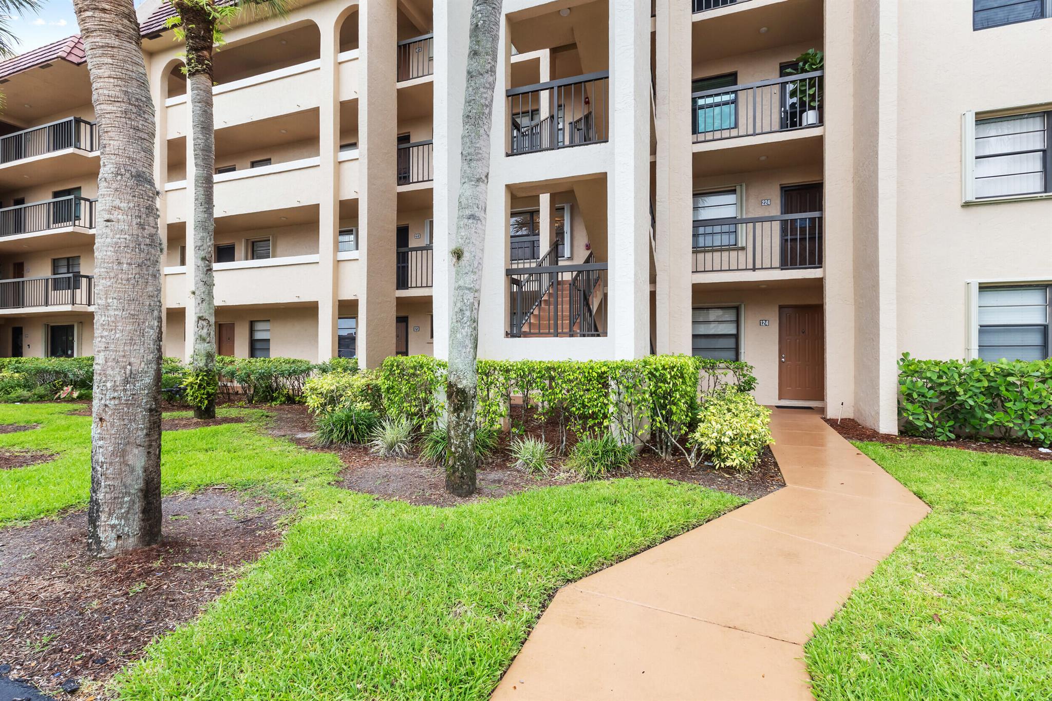 Homes for sale in West Palm Beach, FL | 150 Lake Nancy Lane #223, West Palm Beach, FL 33411 | MLS# R11103501