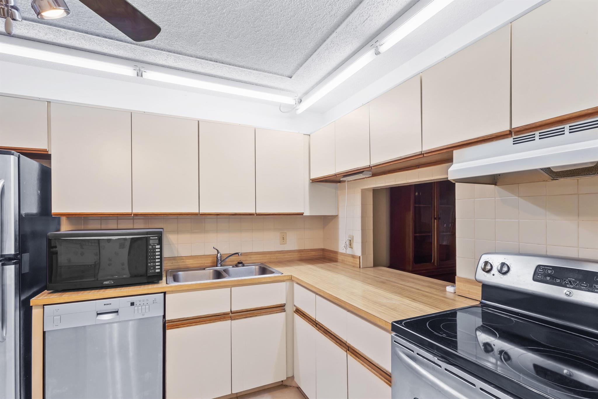 Homes for sale in West Palm Beach, FL | 150 Lake Nancy Lane #223, West Palm Beach, FL 33411 | MLS# R11103501