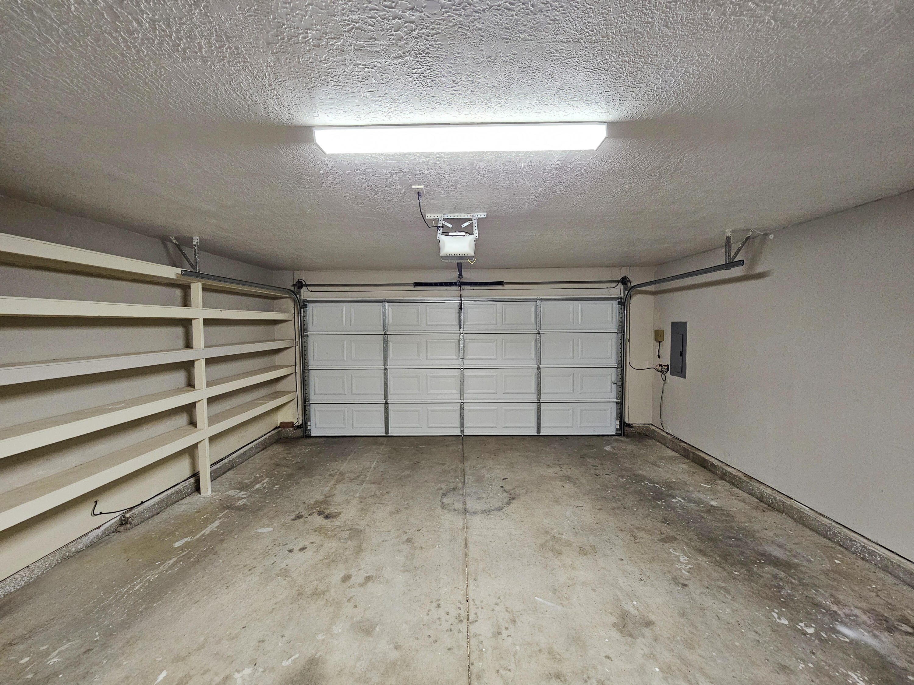 9612 ROSAS Avenue NE Garage