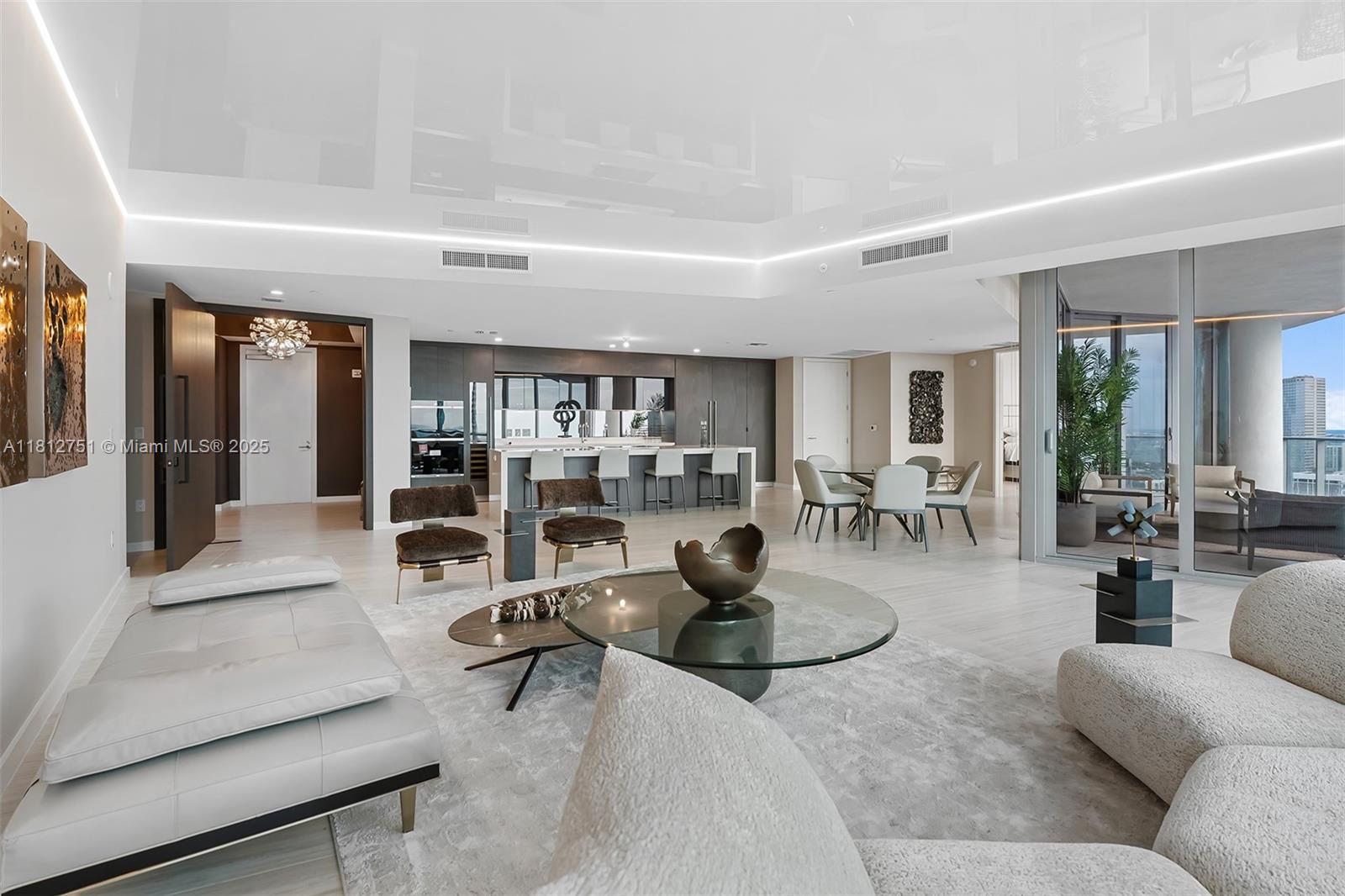 Paramount Miami Worldcent