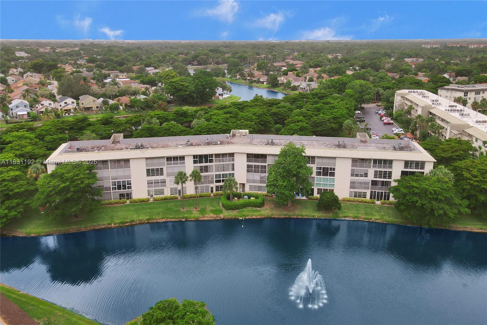 Homes for sale in Coconut Creek, FL | 1805 Eleuthera Pt #J1, Coconut Creek, FL 33066 | MLS# A11831192