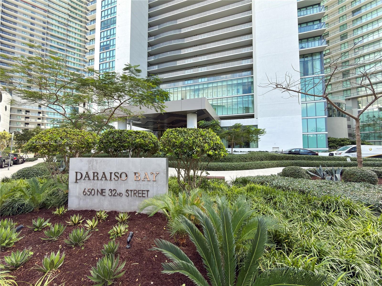 Condo for Sale in Miami, FL
