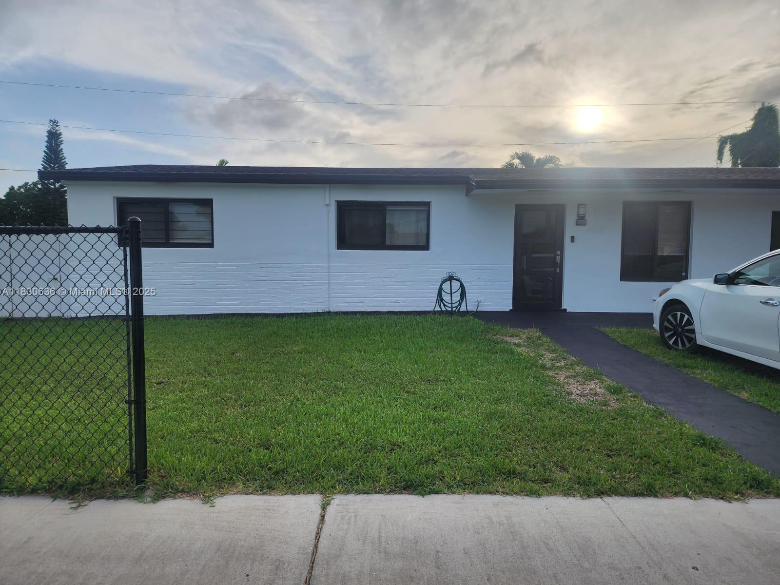 East Dixie Park 1St Addn