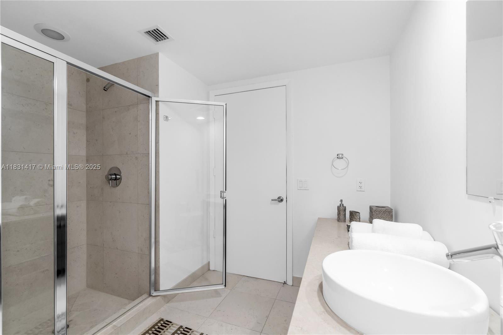 495 Brickell Ave #4905, Miami FL 33131