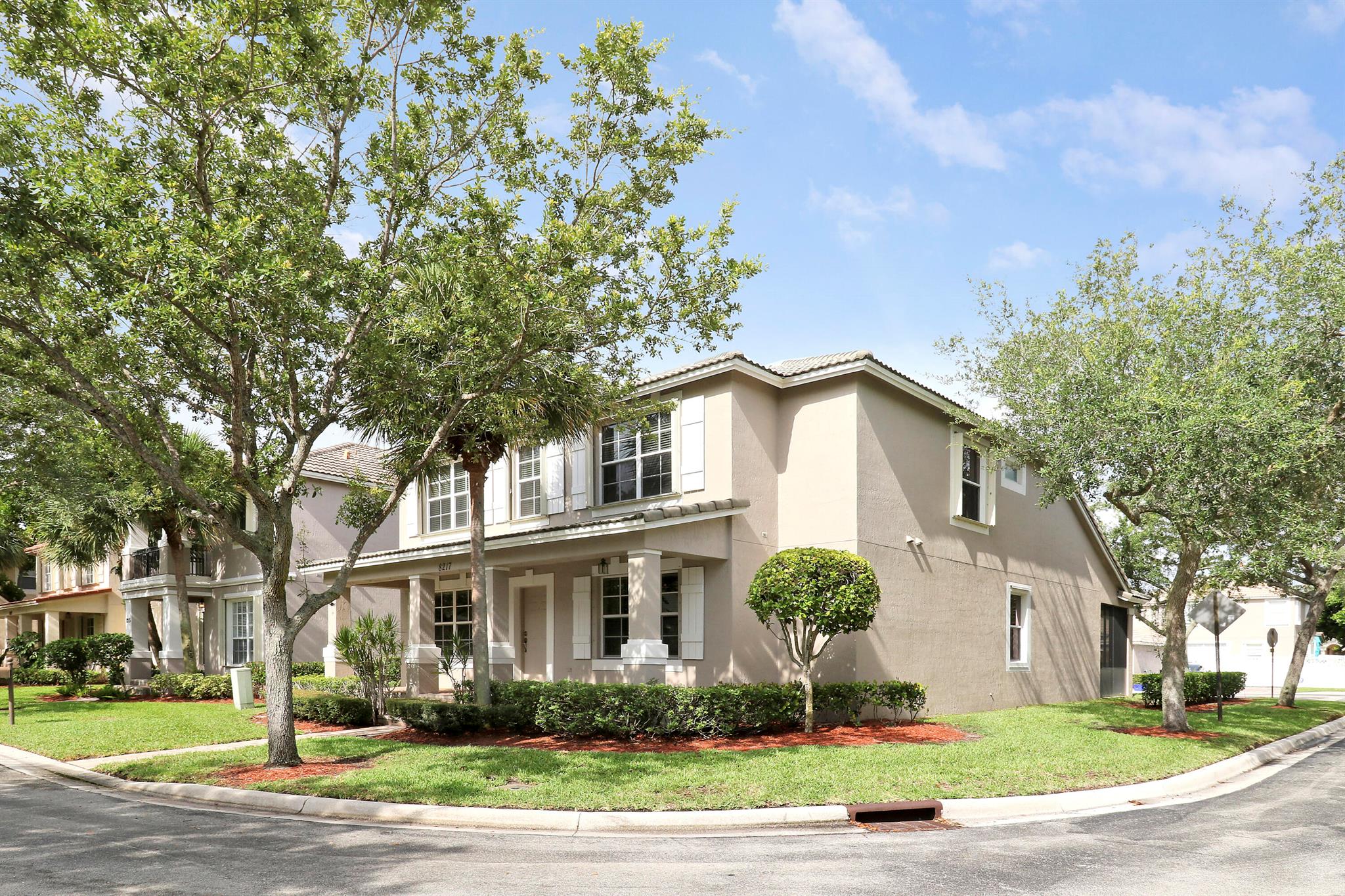 Gables At Northlake 1