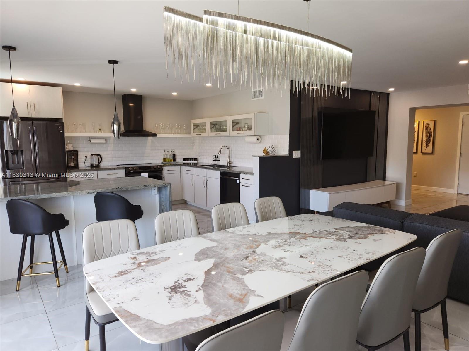 1075 92nd St Unit 405, Bay Harbor Islands, Florida 33154