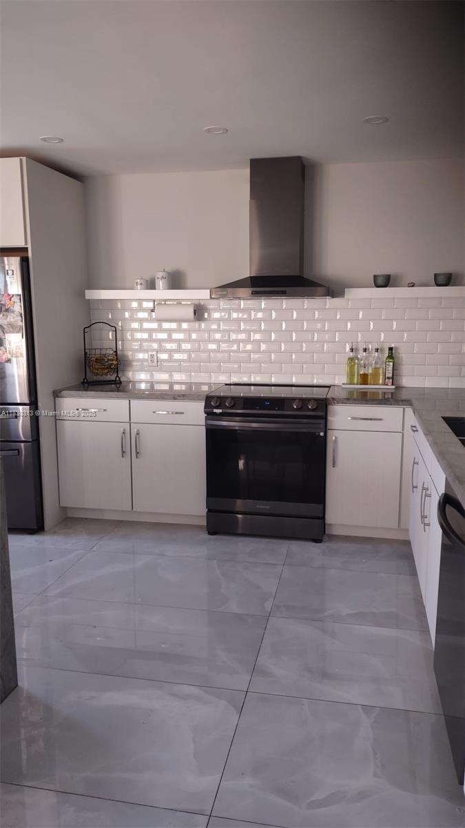 Homes for sale in Bay Harbor Islands, FL | 1075 92Nd St #405, Bay Harbor Islands, FL 33154 | MLS# A11830313