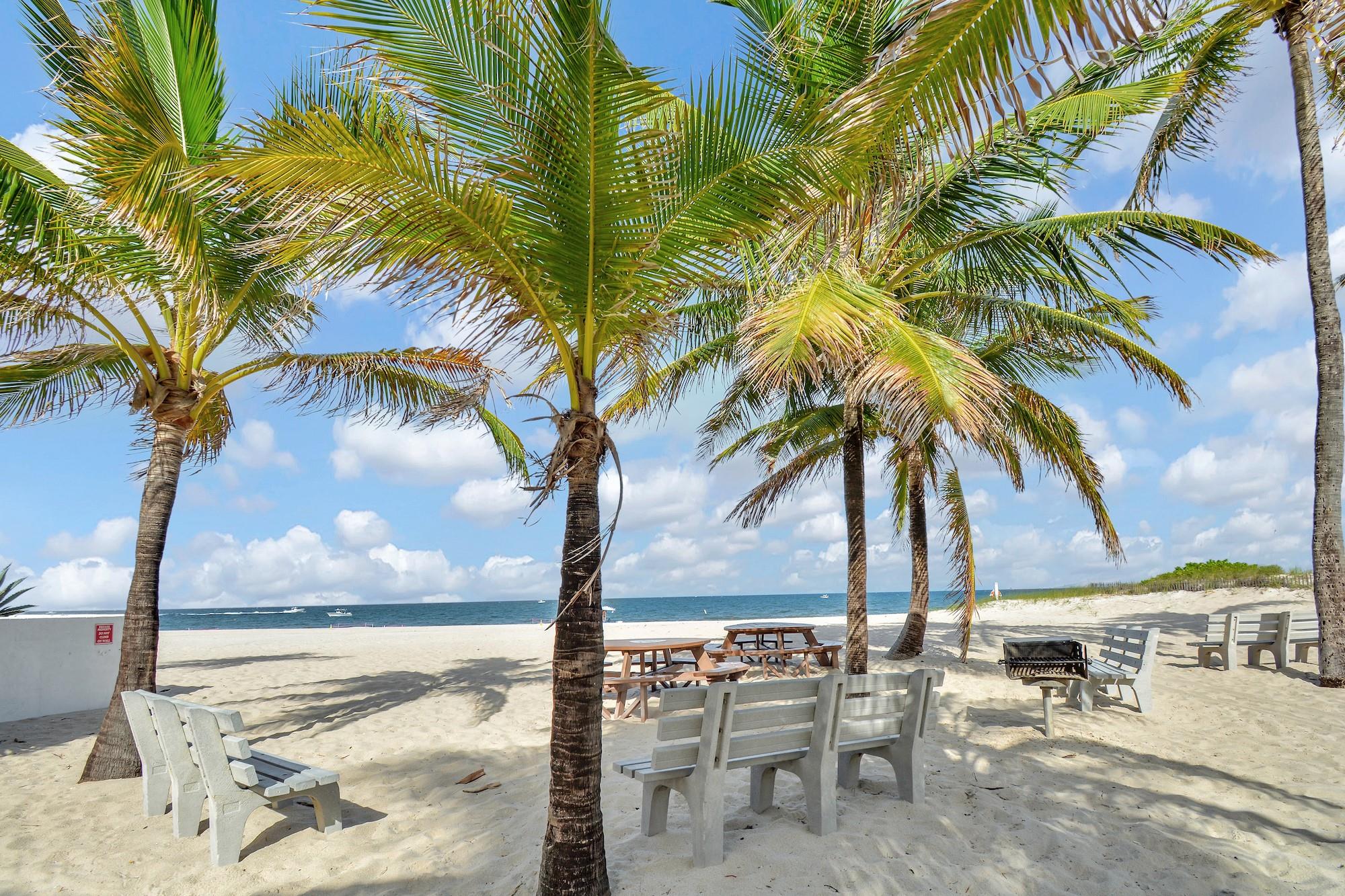 Private Road Waterfront O