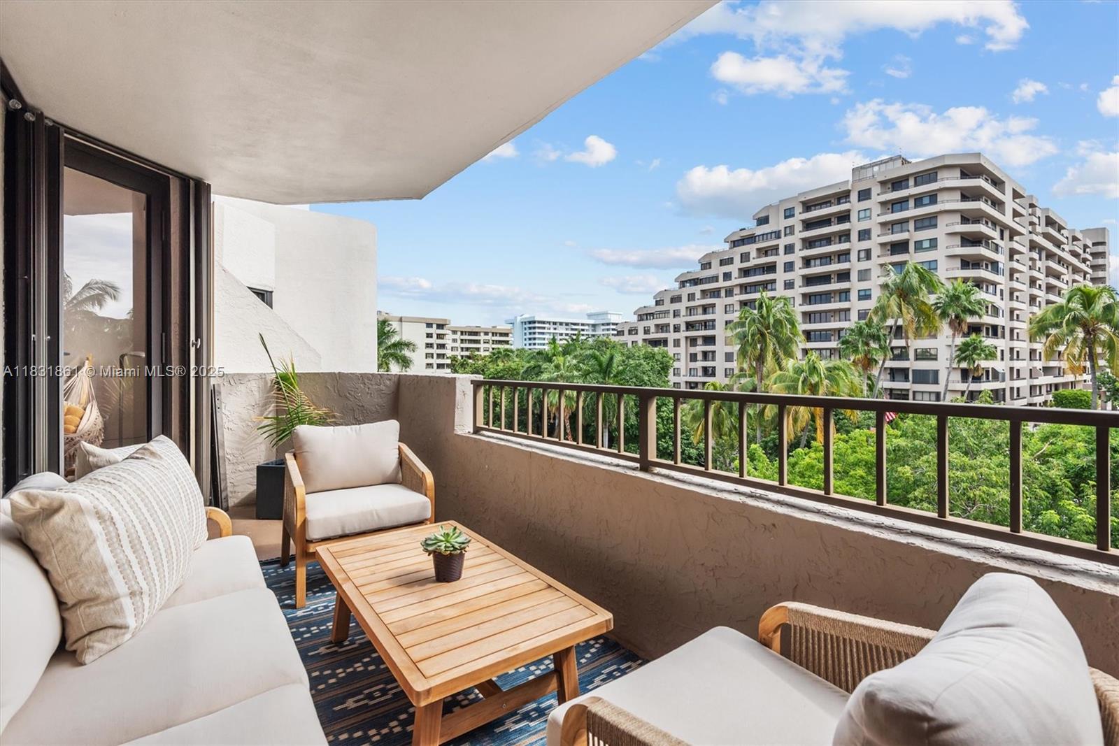 Apartamento en Venta en Key Biscayne, FL