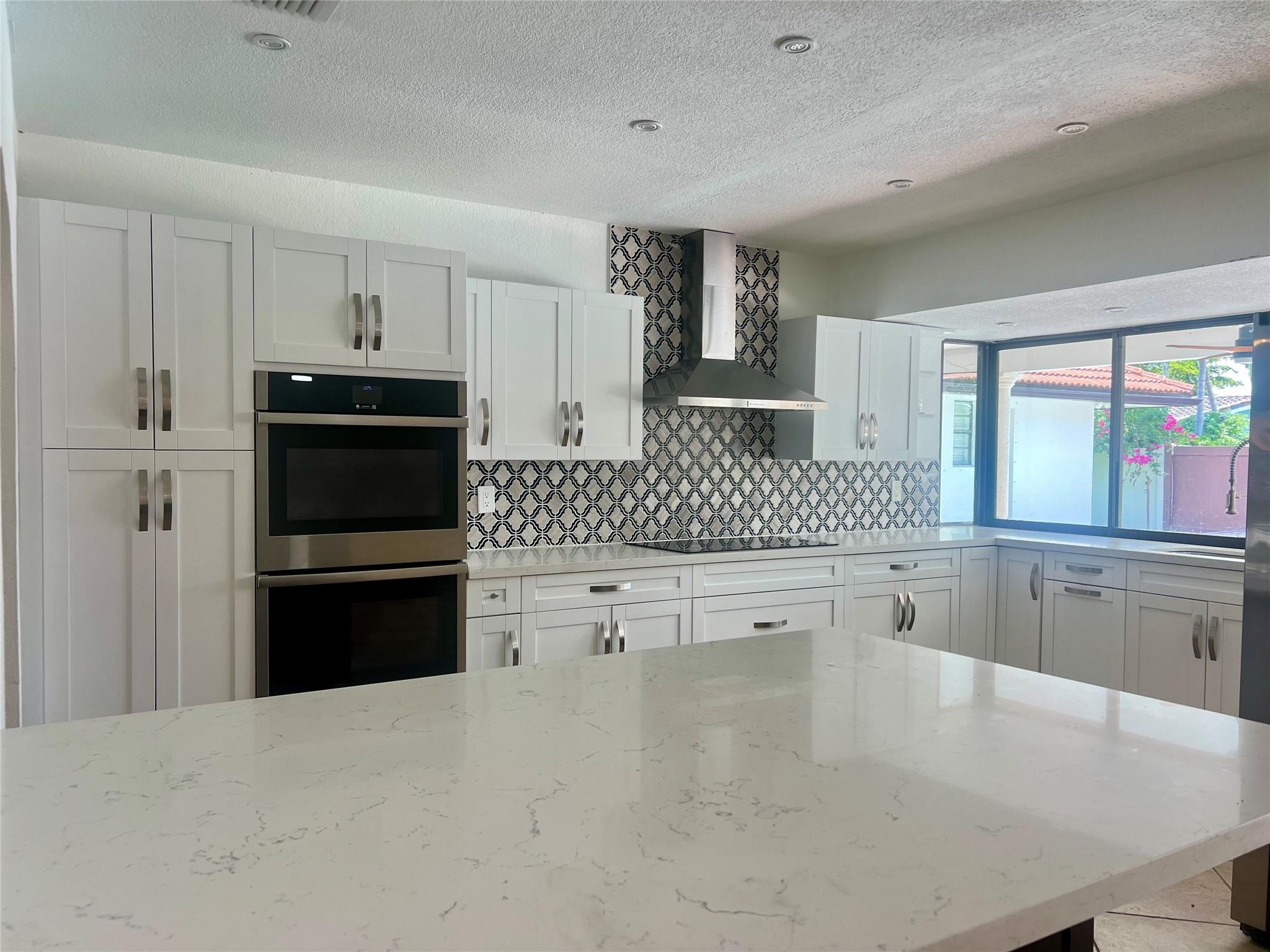 Homes for sale in Hollywood, FL | 4000 N 37th Ave, Hollywood, FL 33021 | MLS# F10511835