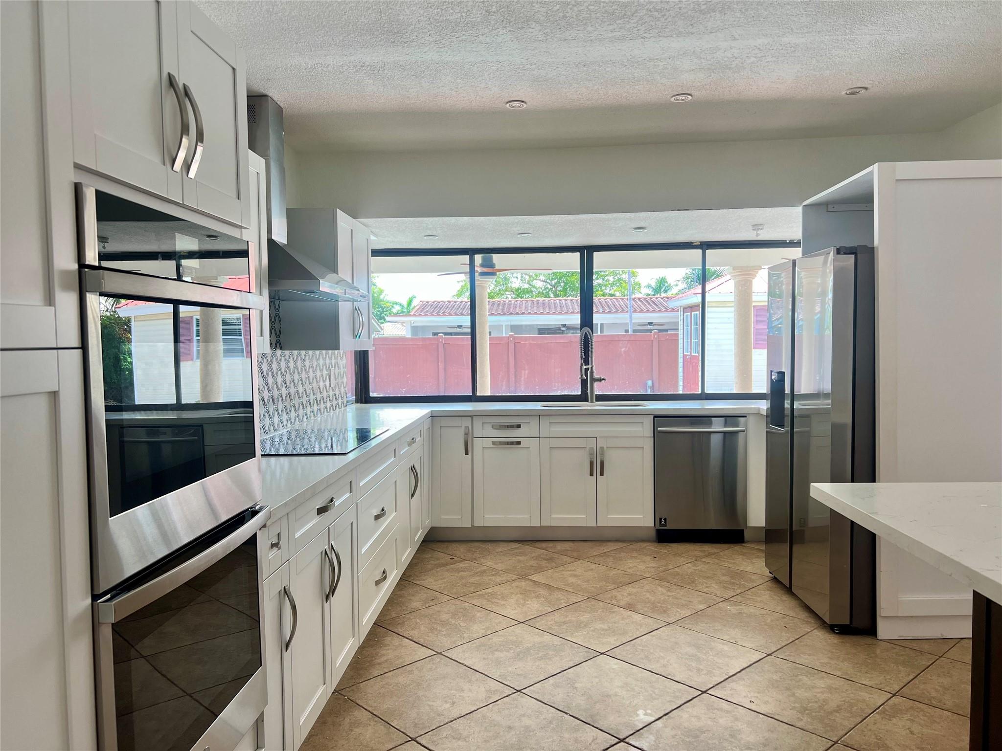 Homes for sale in Hollywood, FL | 4000 N 37th Ave, Hollywood, FL 33021 | MLS# F10511835