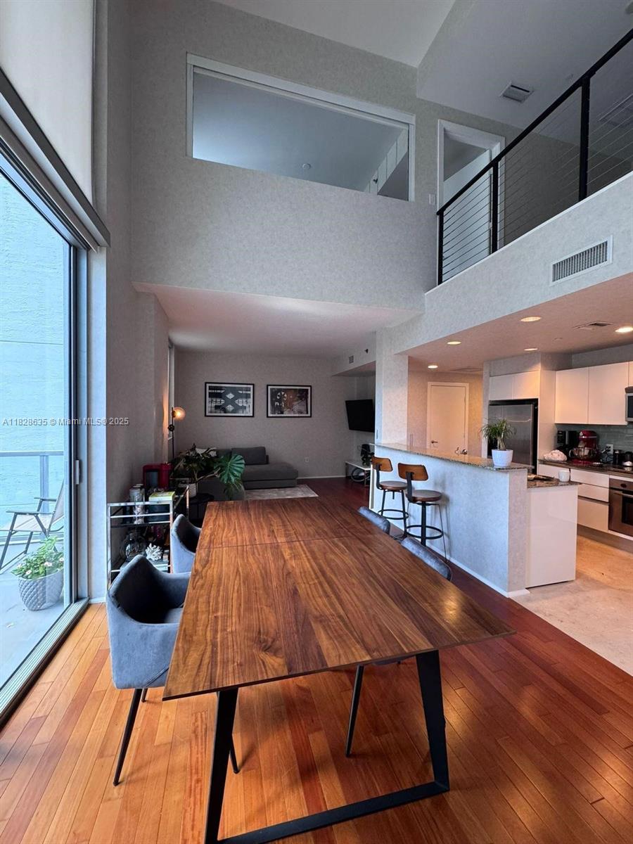 Apartamento à Venda em Miami, FL