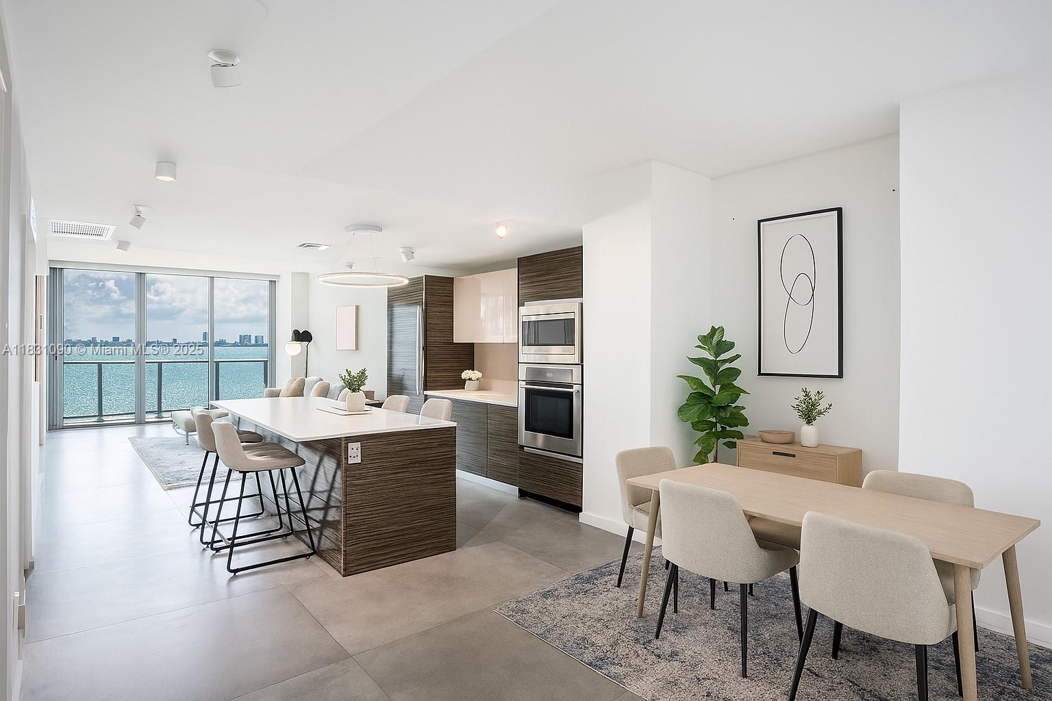 Condo for Sale in Miami, FL