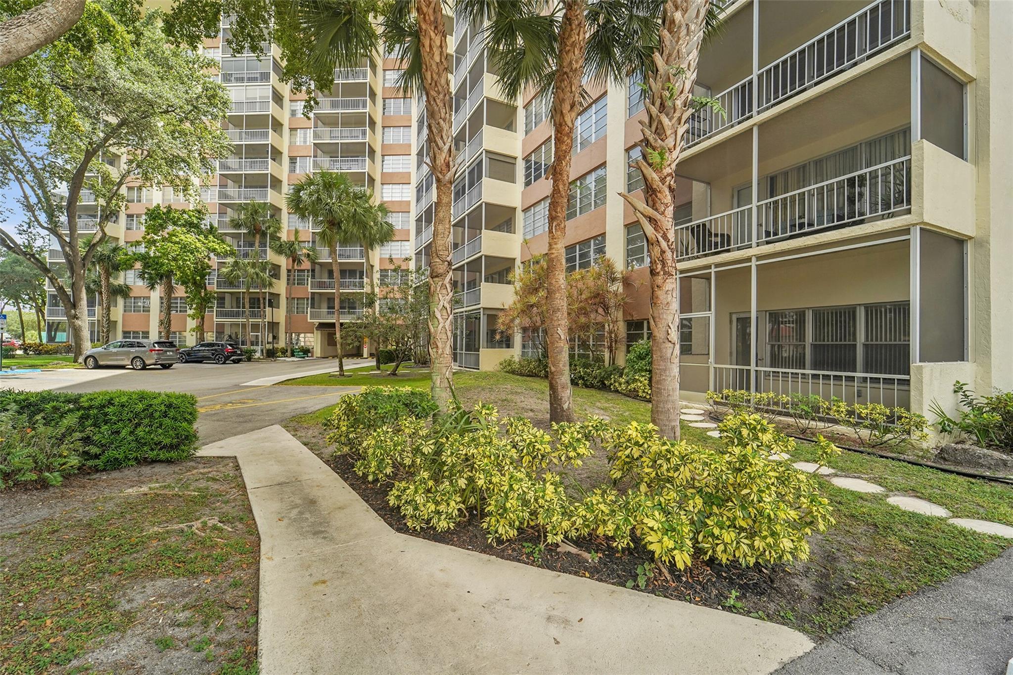 Homes for sale in Coral Springs, FL | 10777 W Sample Rd #805, Coral Springs, FL 33065 | MLS# F10512428