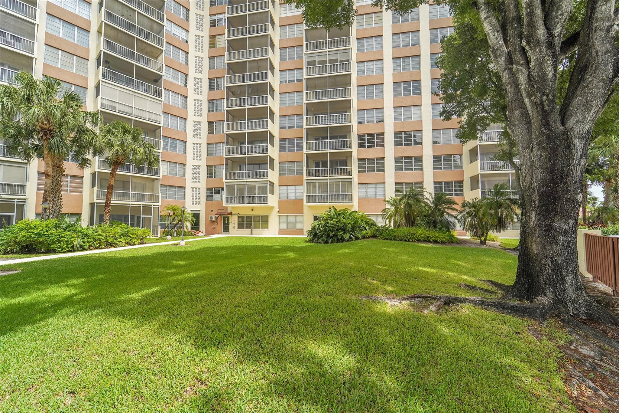 Homes for sale in Coral Springs, FL | 10777 W Sample Rd #805, Coral Springs, FL 33065 | MLS# F10512428