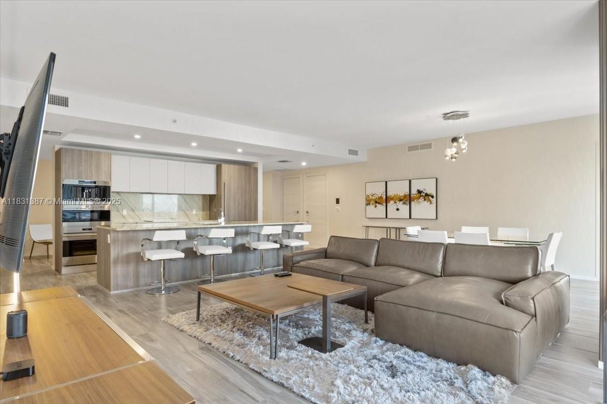 801 S Miami Ave #4708, Miami FL 33130