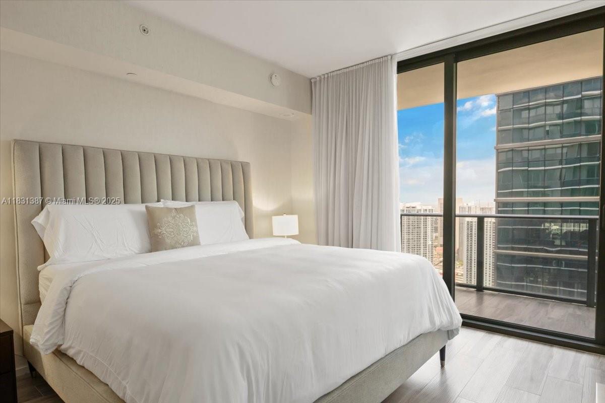801 S Miami Ave #4708, Miami FL 33130