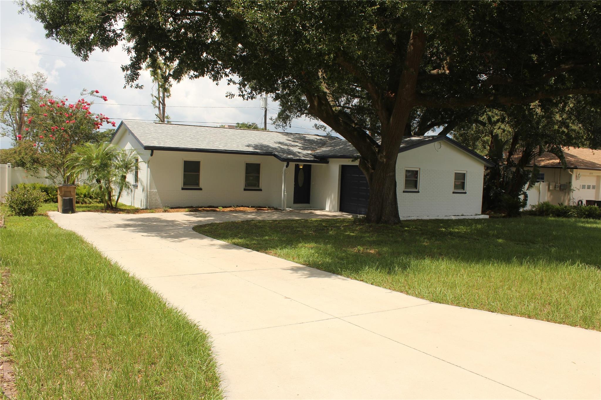 Homes for sale in Temple Terrace, FL | 6112 E 111 Ave, Temple Terrace, FL 33617 | MLS# F10511369