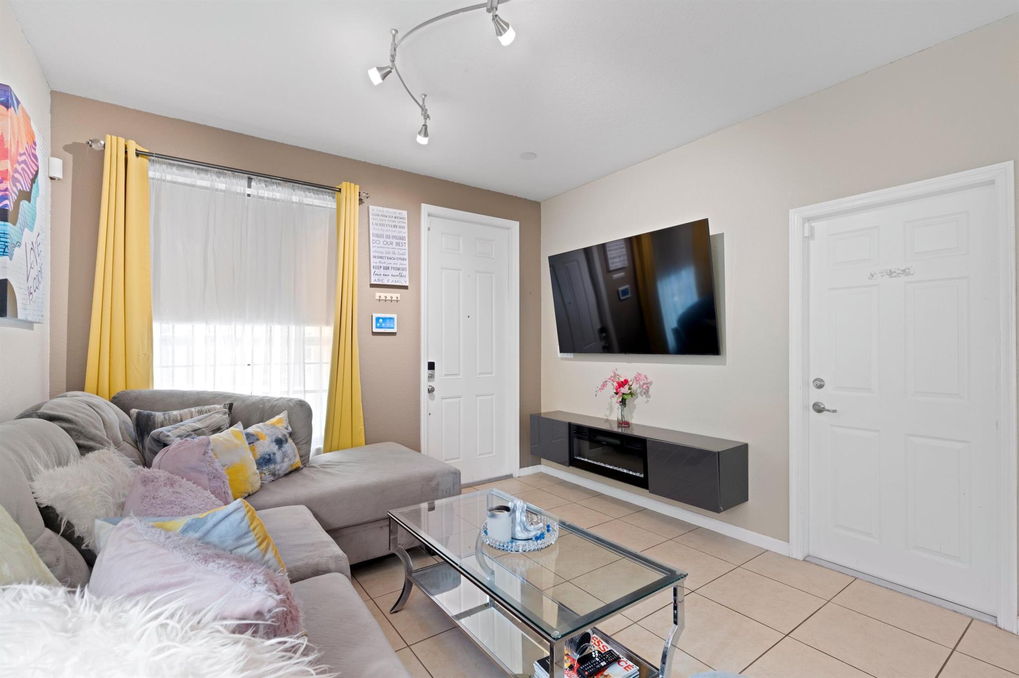 Homes for sale in Oakland Park, FL | 3184 Nw 32Nd Street, Oakland Park, FL 33309 | MLS# R11103935